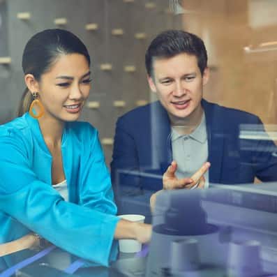 Dubai trader Business image