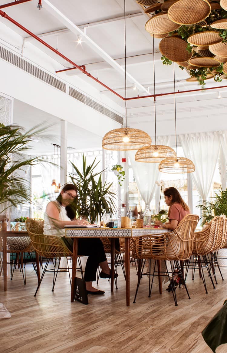 work-remotely-from-dubai-deals-lets-work-business-people-cafe