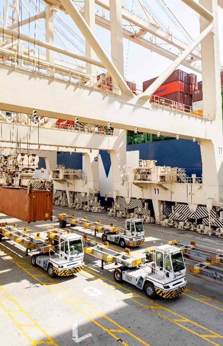 exporting-goods-from-dubai